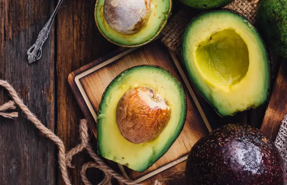 beneficios del aguacate
