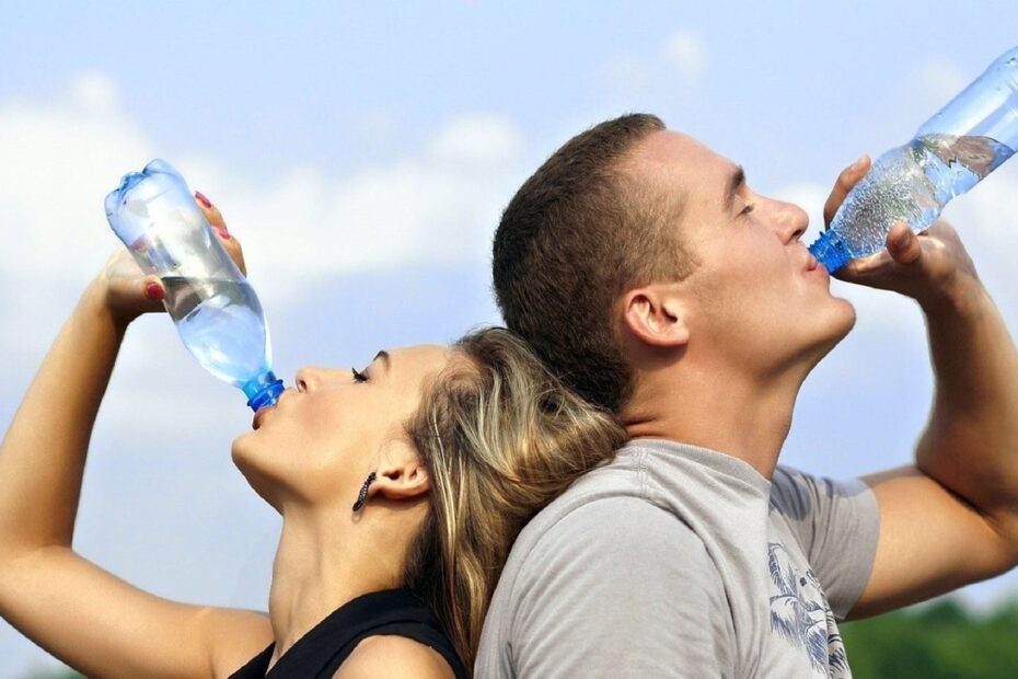Importancia de la hidratación al hacer ejercicio y recomendaciones para beber agua durante la actividad física