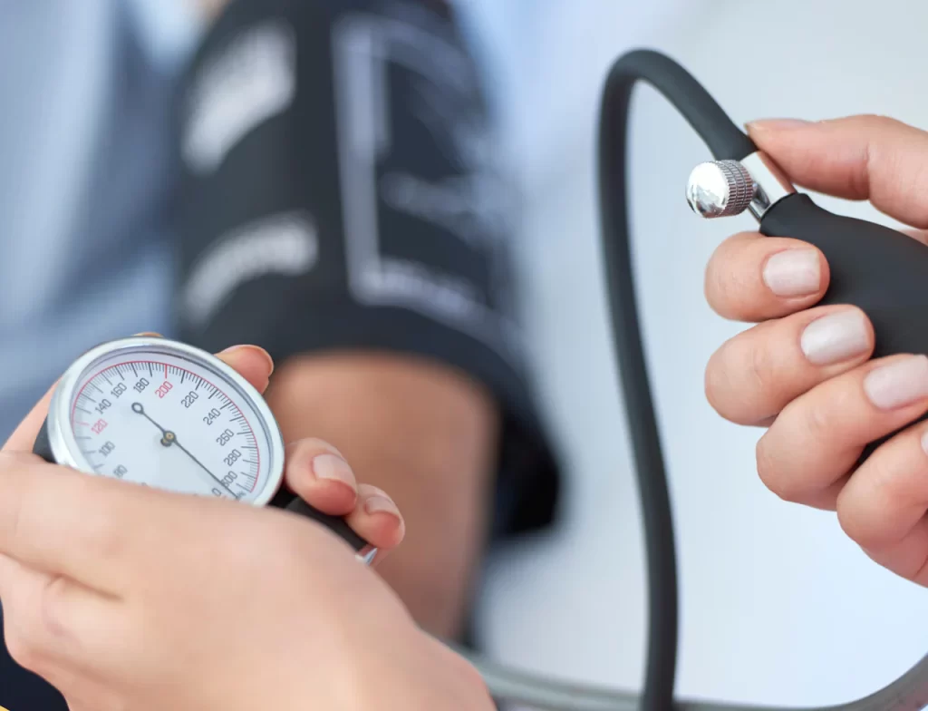 Presión arterial alta: qué significa y cómo cuidar la salud cardiovascular ghg